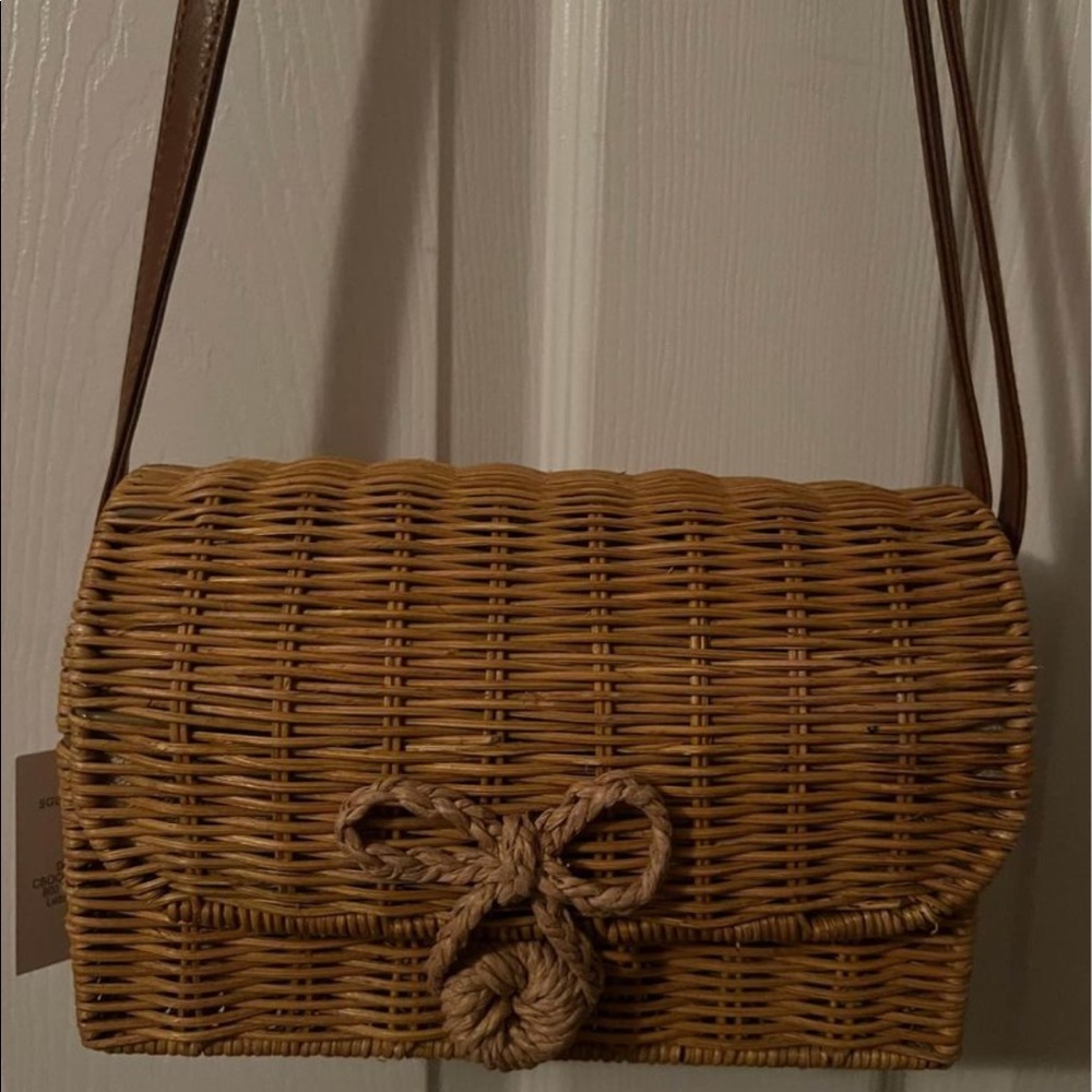 NWT HIPPIE BOX CROSSBODY BAG